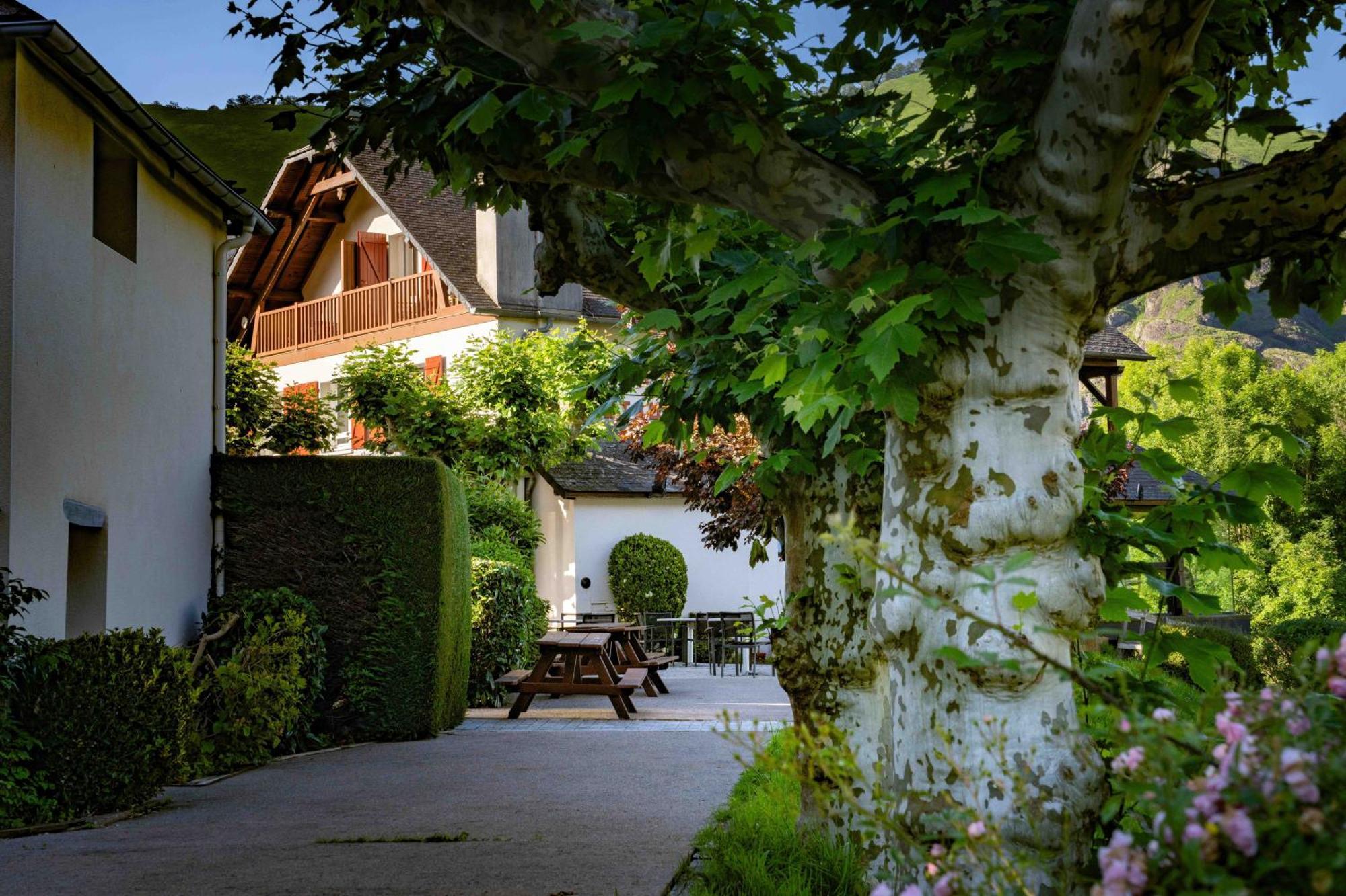 Logis Hotel Etchemaite Larrau Εξωτερικό φωτογραφία
