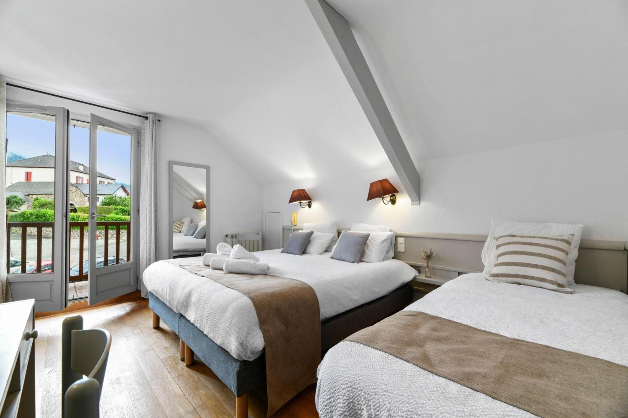Logis Hotel Etchemaite Larrau Εξωτερικό φωτογραφία
