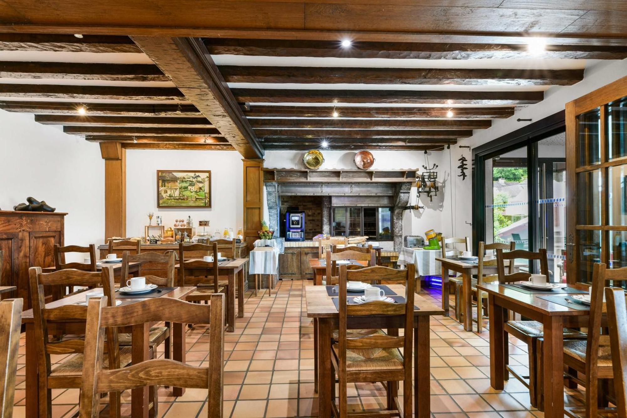 Logis Hotel Etchemaite Larrau Εξωτερικό φωτογραφία