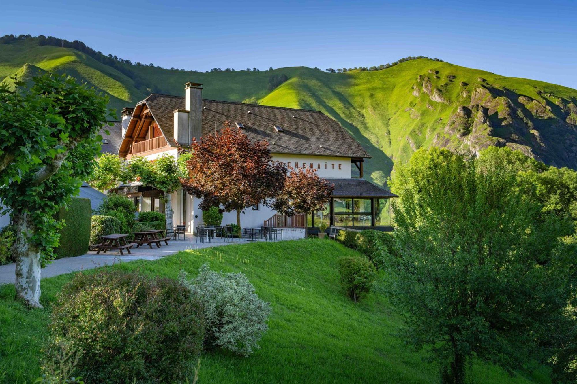 Logis Hotel Etchemaite Larrau Εξωτερικό φωτογραφία