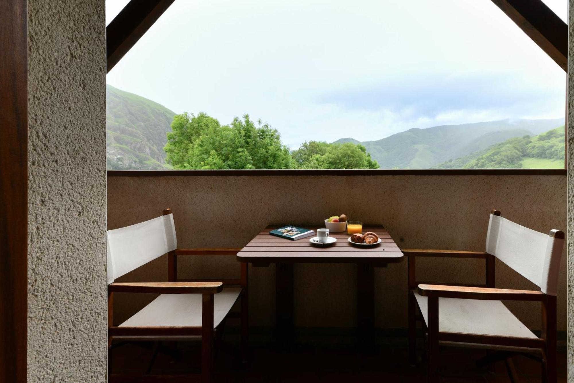 Logis Hotel Etchemaite Larrau Εξωτερικό φωτογραφία