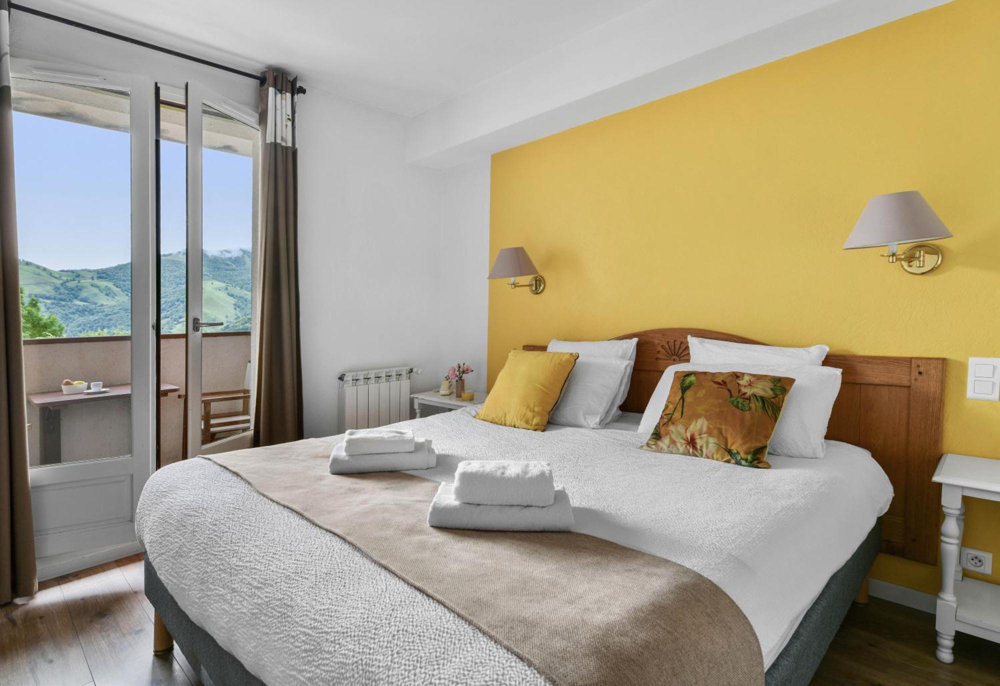 Logis Hotel Etchemaite Larrau Εξωτερικό φωτογραφία